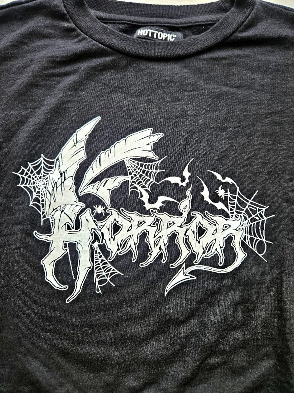 Horror Bats Crop Sweater - Picture 5 of 6